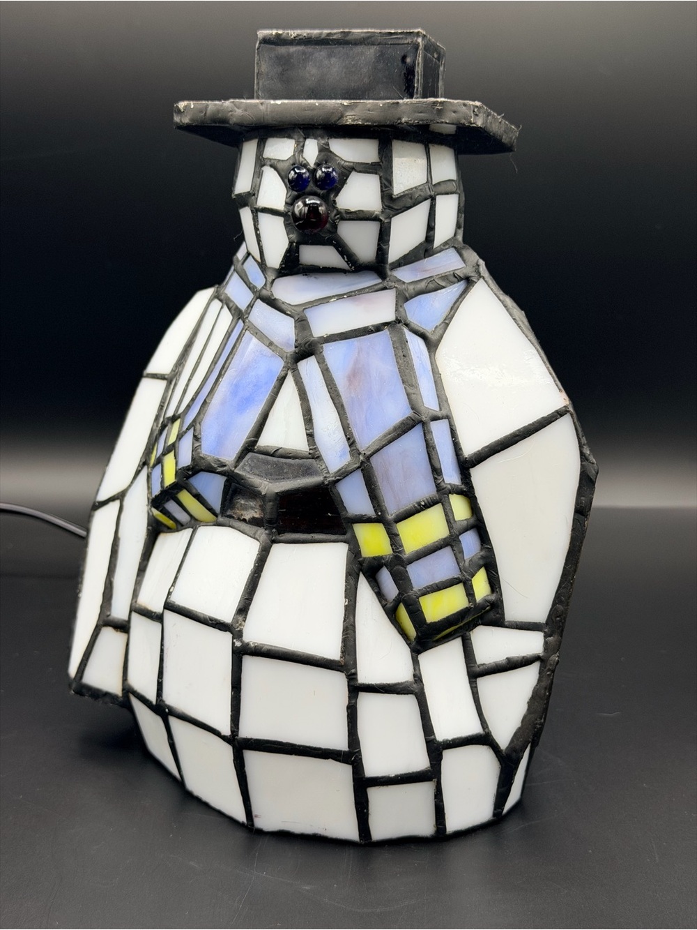 Vintage Huntington Tiffany Style Stained Glass Snowman Accent Lamp Christmas